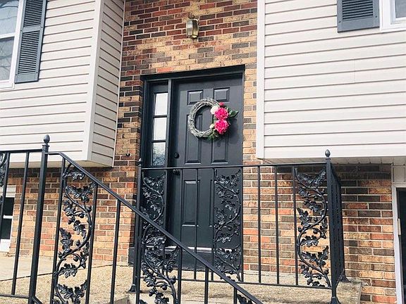 3rd image of 551 Columbine St