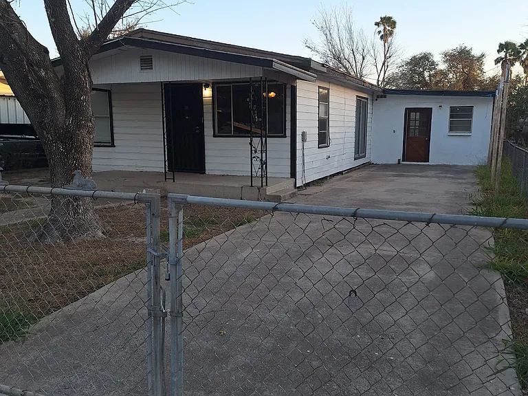 818 Puente St — Photo 3