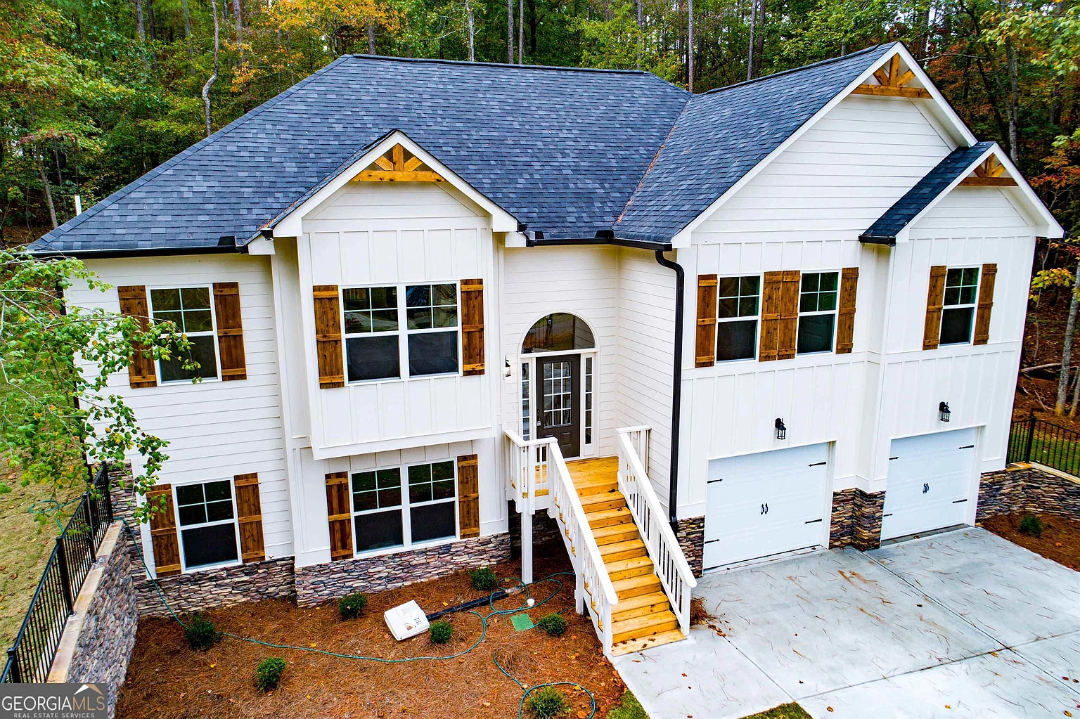 1312 Forest Ct photo 1