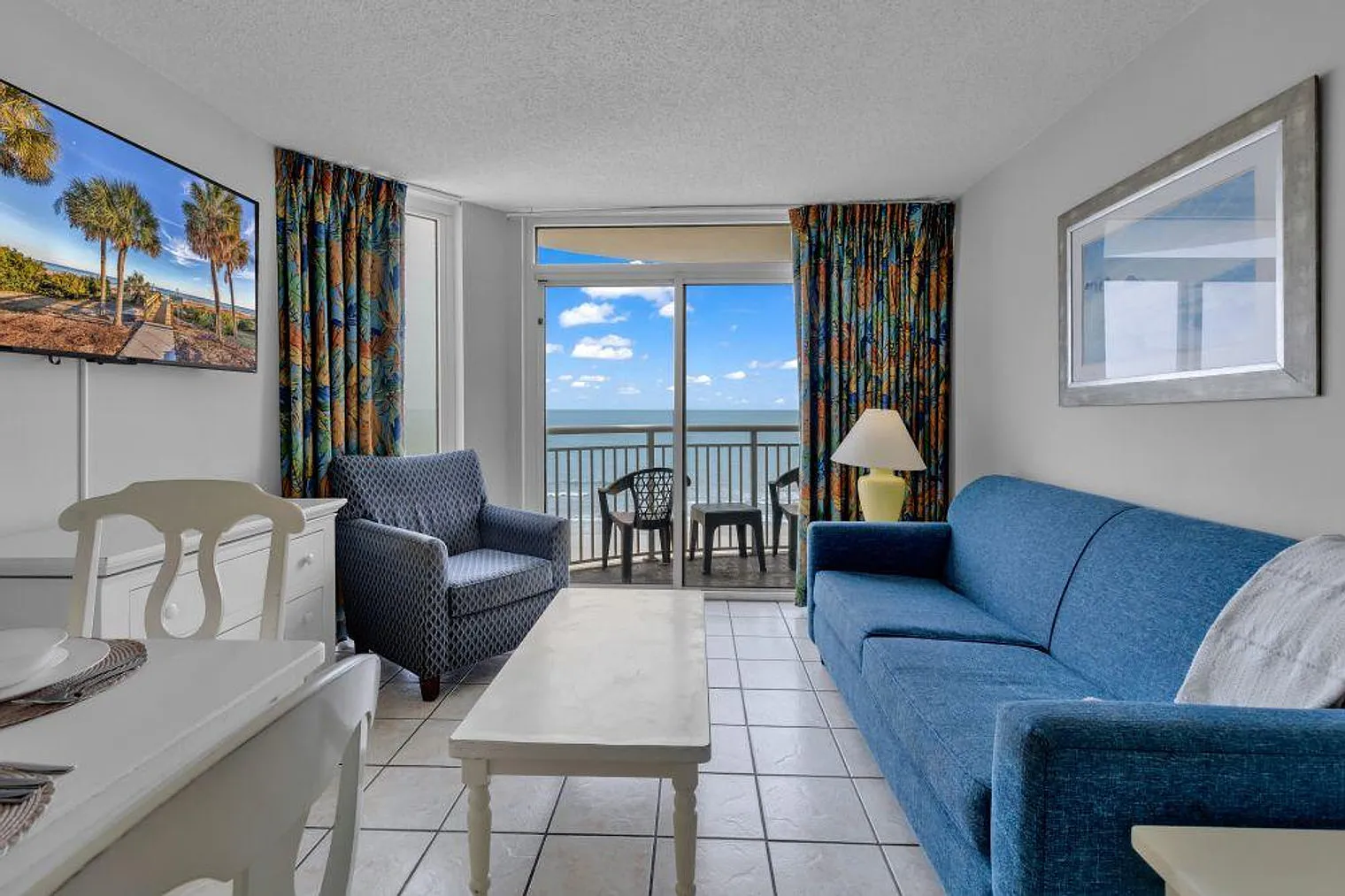 2 bed, 2.0 bath, 807 sqft, $5,302 — Photo 1