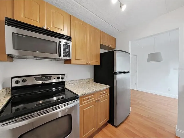 3206 W Azeele St #223 — Photo 13