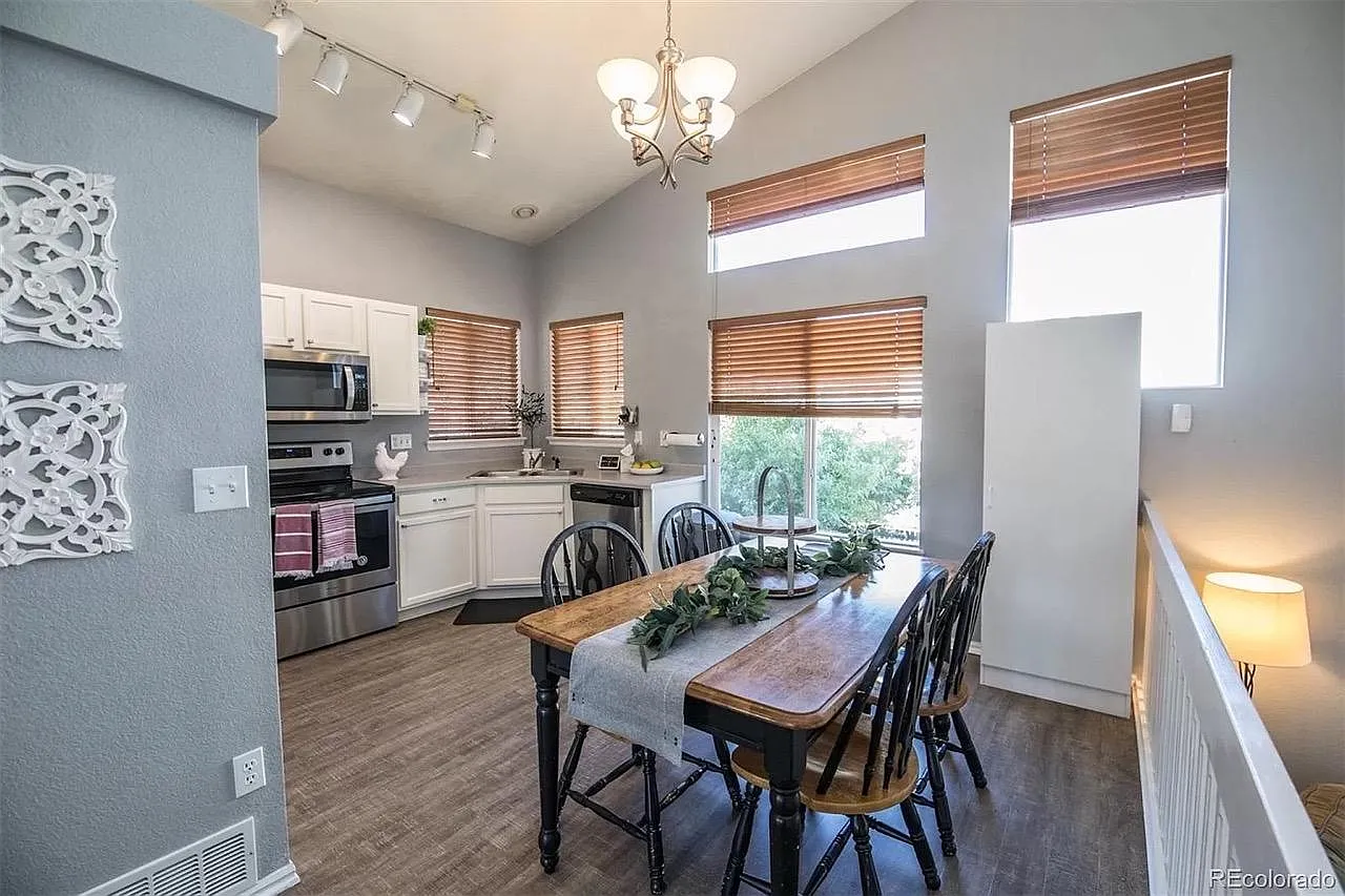 8715 Starwood Ln — Photo 3