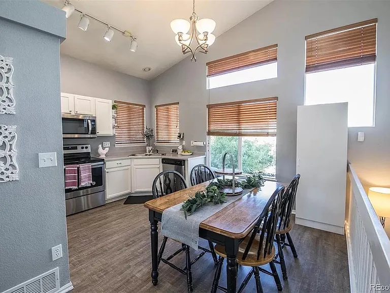 8715 Starwood Ln — Photo 3