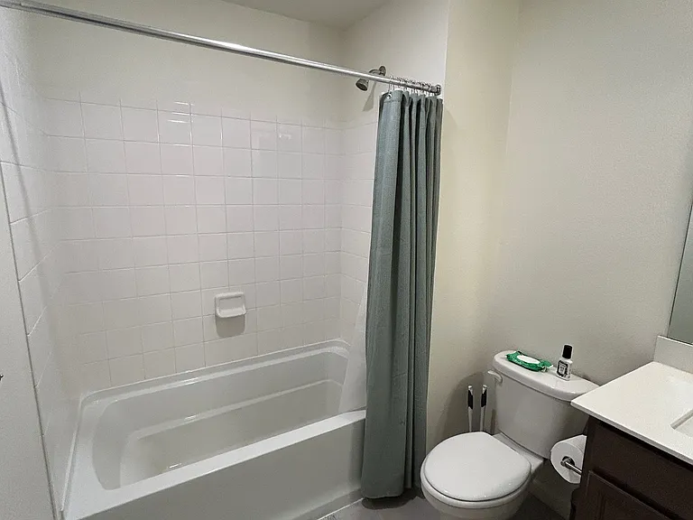 Guest Bathroom upstairs