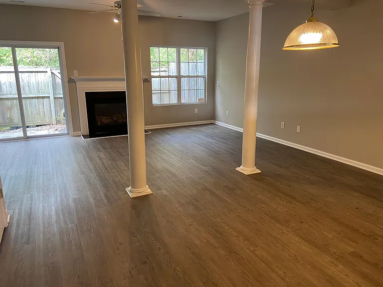 2837 Gross Ave — Photo 9