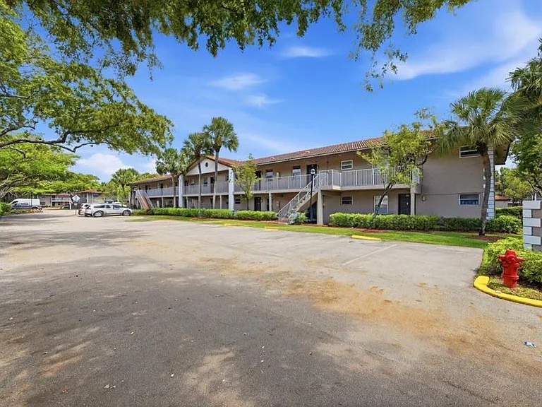 8820 Royal Palm Blvd #104 — Photo 22