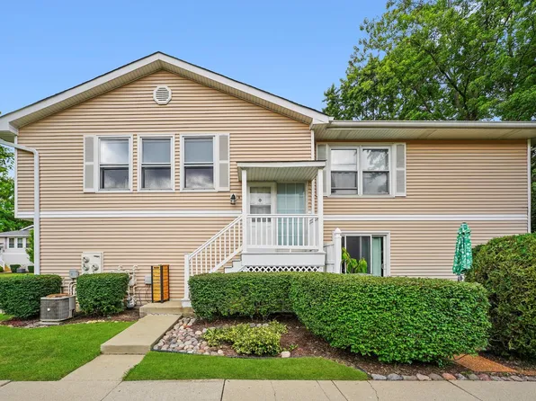 5332 Crescent Ln APT A, Oak Forest, IL 60452