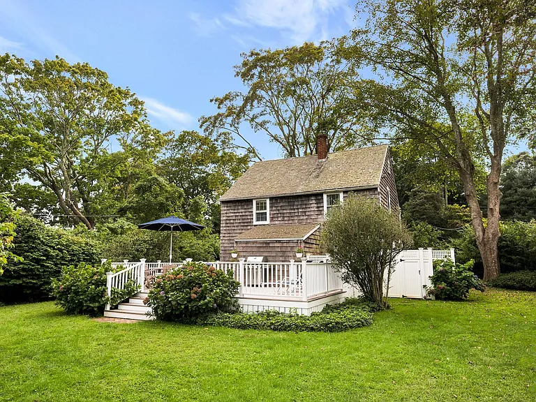 32 Sag Harbor Tpke — Photo 15