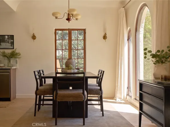 721 Palm Dr, Glendale, CA 91202