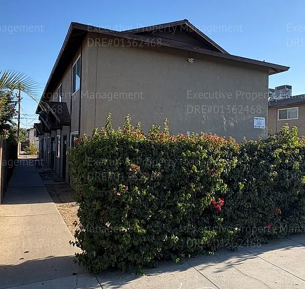 1405 Pacific St — Photo 1