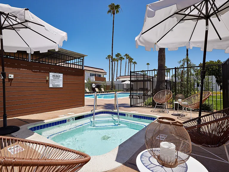 Villa Del Mar Apartments (new) — Photo 2