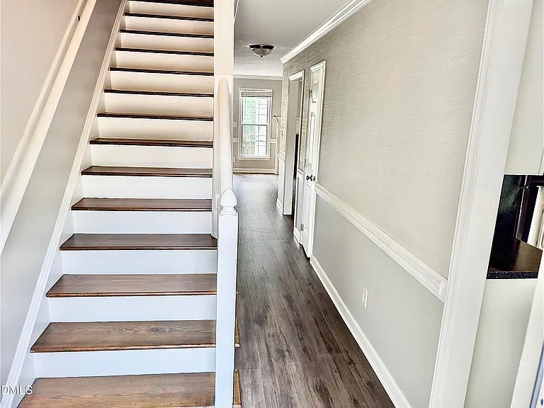 2849 Bedfordshire Ct — Photo 2