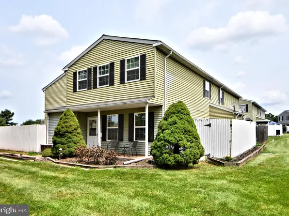 209 Washington Ct, Telford, PA 18969