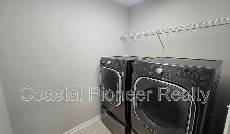 2203 E 23rd Ave — Photo 19