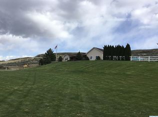 108215 E Badger Rd, Kennewick, WA 99338