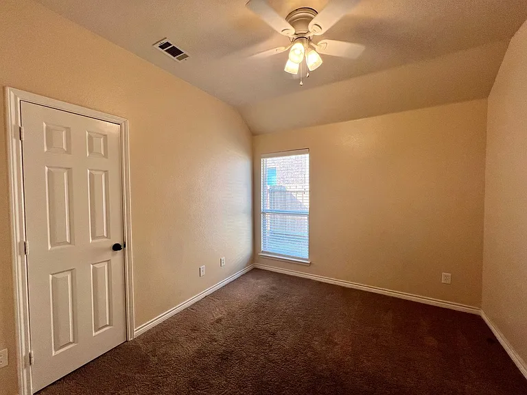 15004 Waters Dr — Photo 19