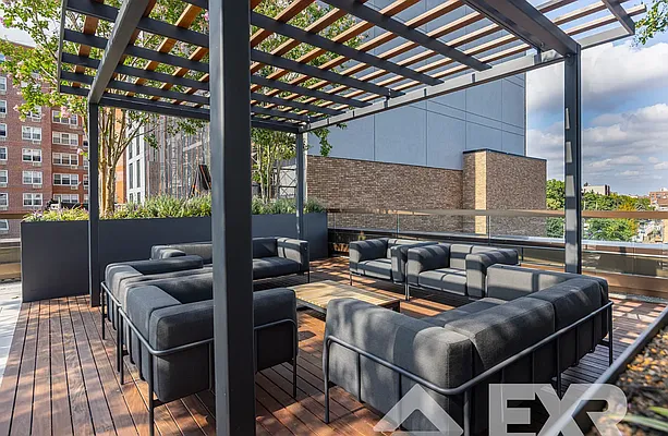 Rented by EXR | media 31