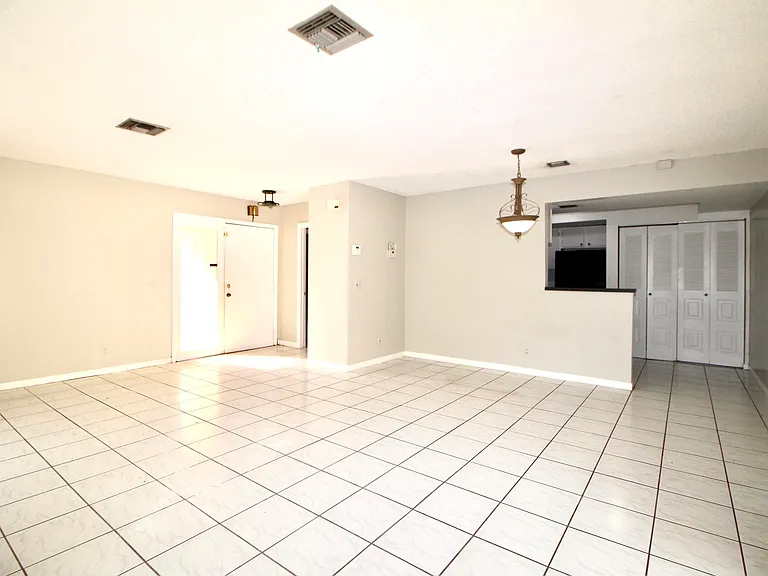 6287 Scotch Pine Ln — Photo 16