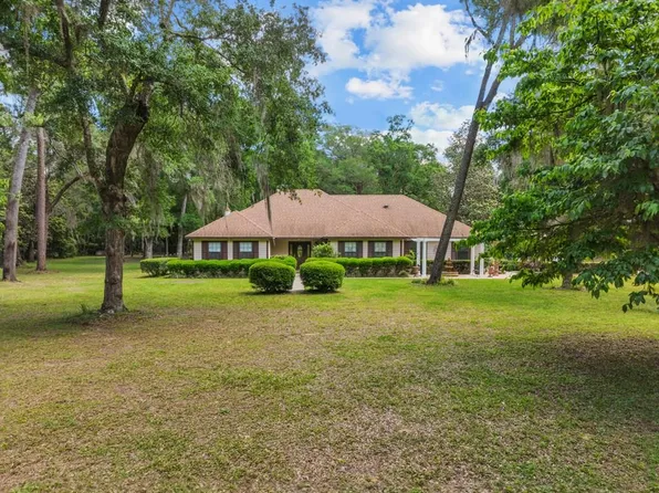 107 SE 4th St, Chiefland, FL 32626