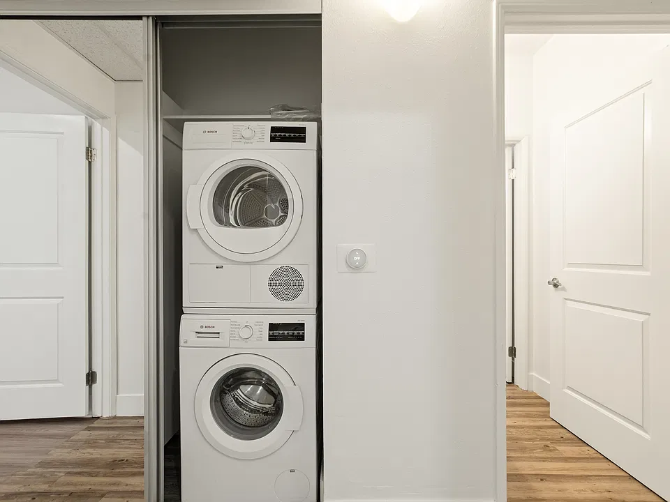 Washer & Dryer In Unit