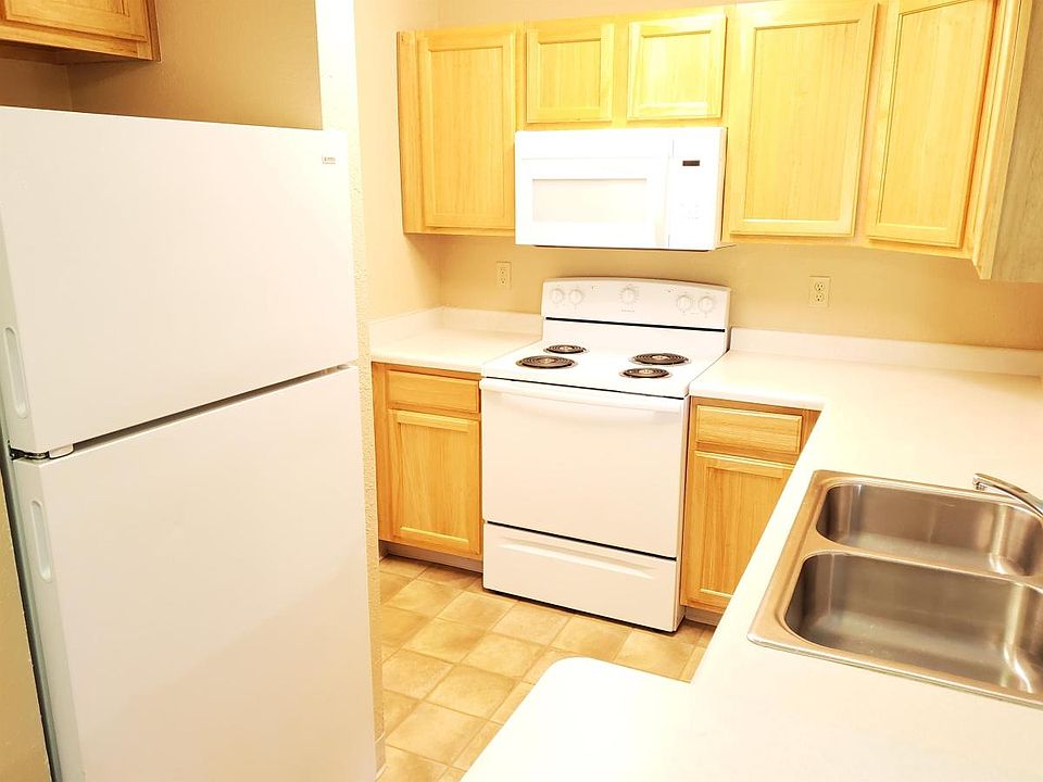 2nd image of 722 Tumbleweed Ln #108