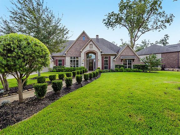 2nd image of 35 Fort Arbor Ln