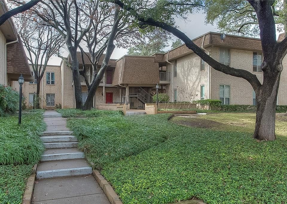 1st image of 4320 Bellaire Dr S APT 139