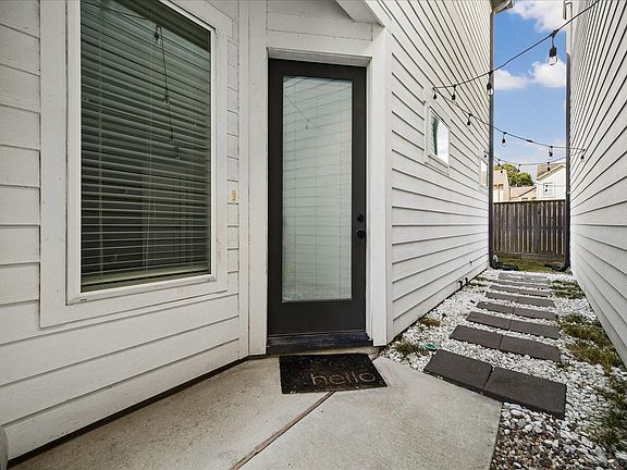 3rd image of 9010 Wellspring Dr