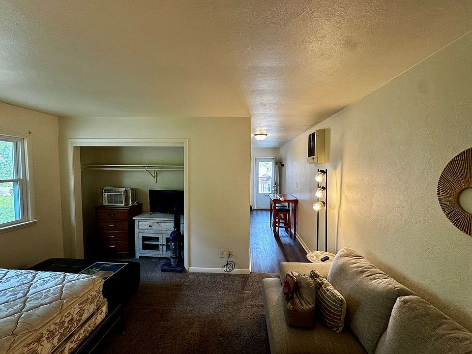 1st image of 1811 13th Ave APT 8