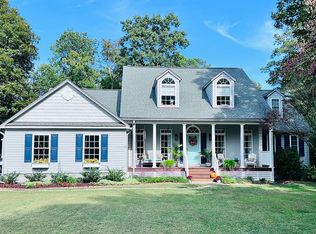 766 Twin Harbor Rd, Reedville, VA 22539