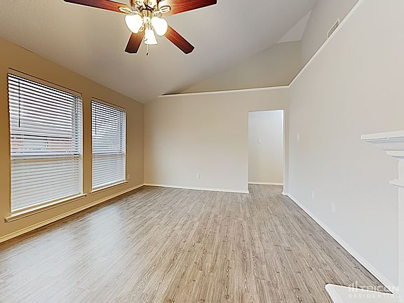 3rd image of 2424 Ensenada Ln