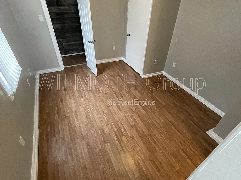 2631 Southeastern Ave — Photo 11
