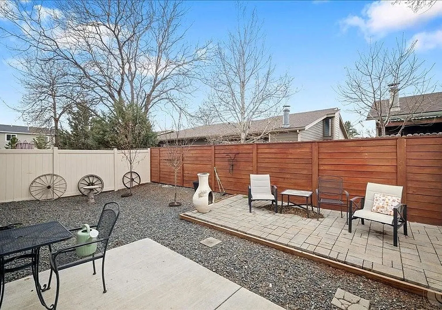 Spacious 3BR/2.5BA Furnished Townhome | Pet-Friendly Fenced Yard — Photo 3
