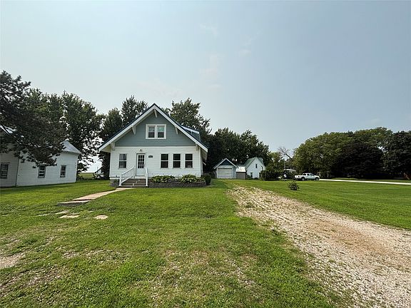 2nd image of 603 3rd St