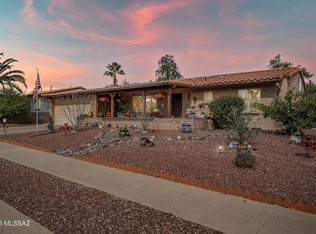 241 E La Espina, Green Valley, AZ 85614