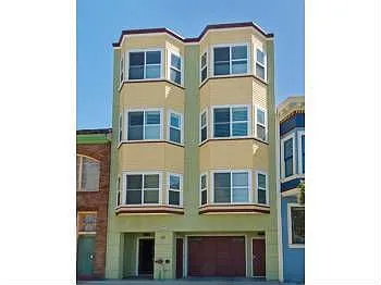 33 Moss St photo 1