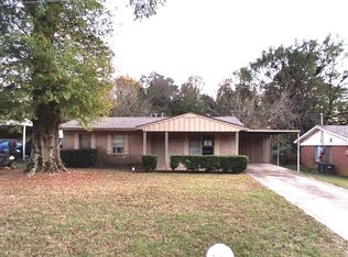 135 Akins Rd, Texarkana, TX 75501