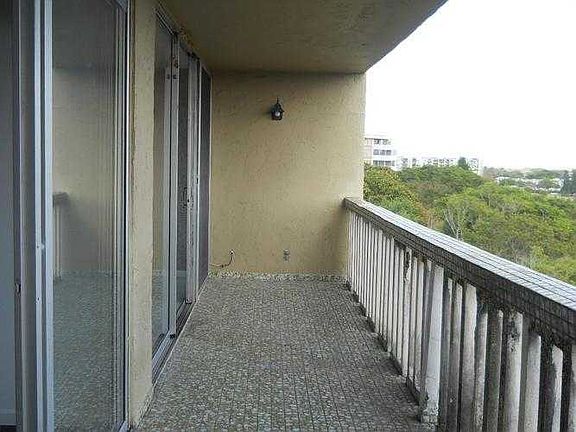 balcony