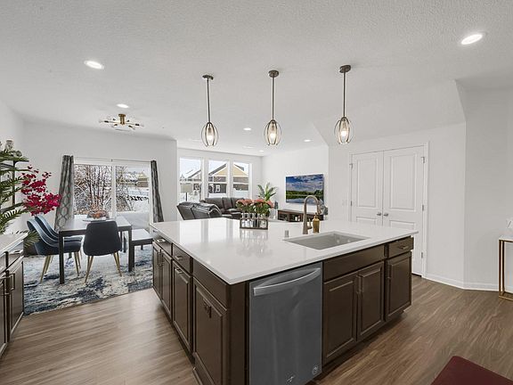 5th image of 5941 Urbandale Ln N