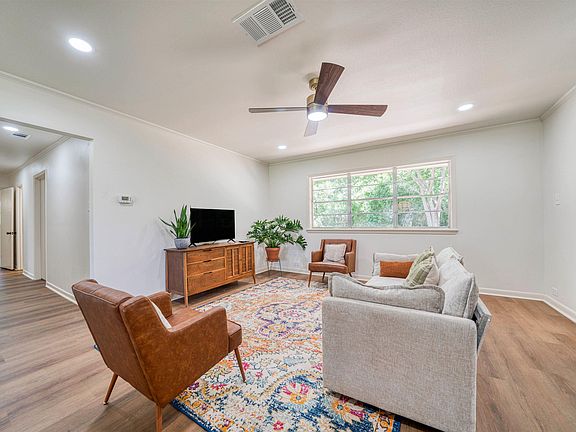 2nd image of 108 Mockingbird St