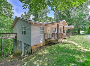 71 Carrion Ln, Candler, NC 28715
