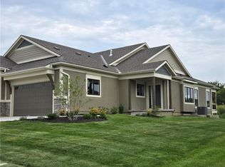 11419 S Waterford Dr, Olathe, KS 66061
