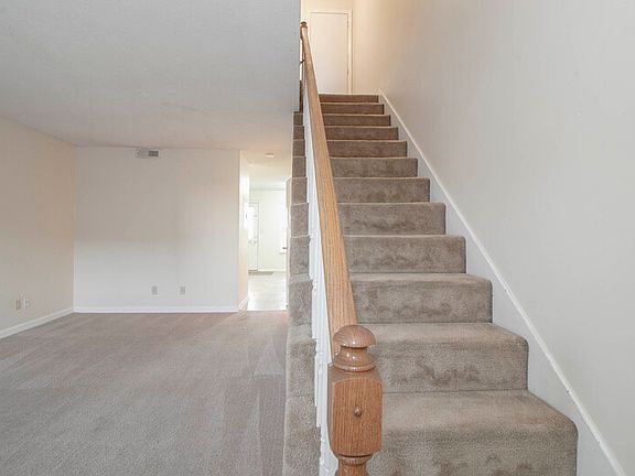2nd image of 3279-07 Tower Dr