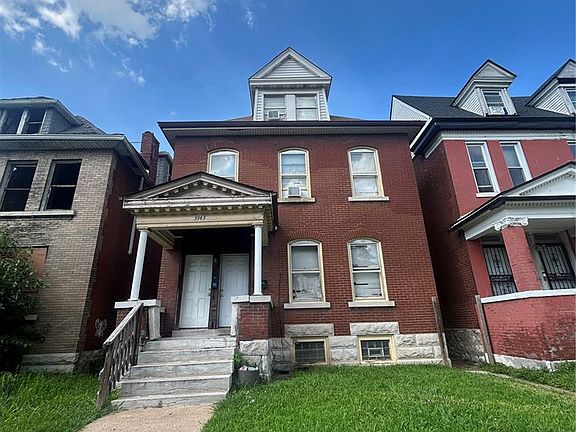 2nd image of 3943 Greer Ave