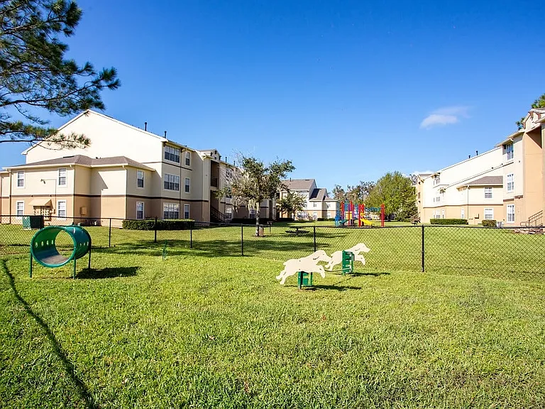 Vista Haven Apartment Homes — Photo 6