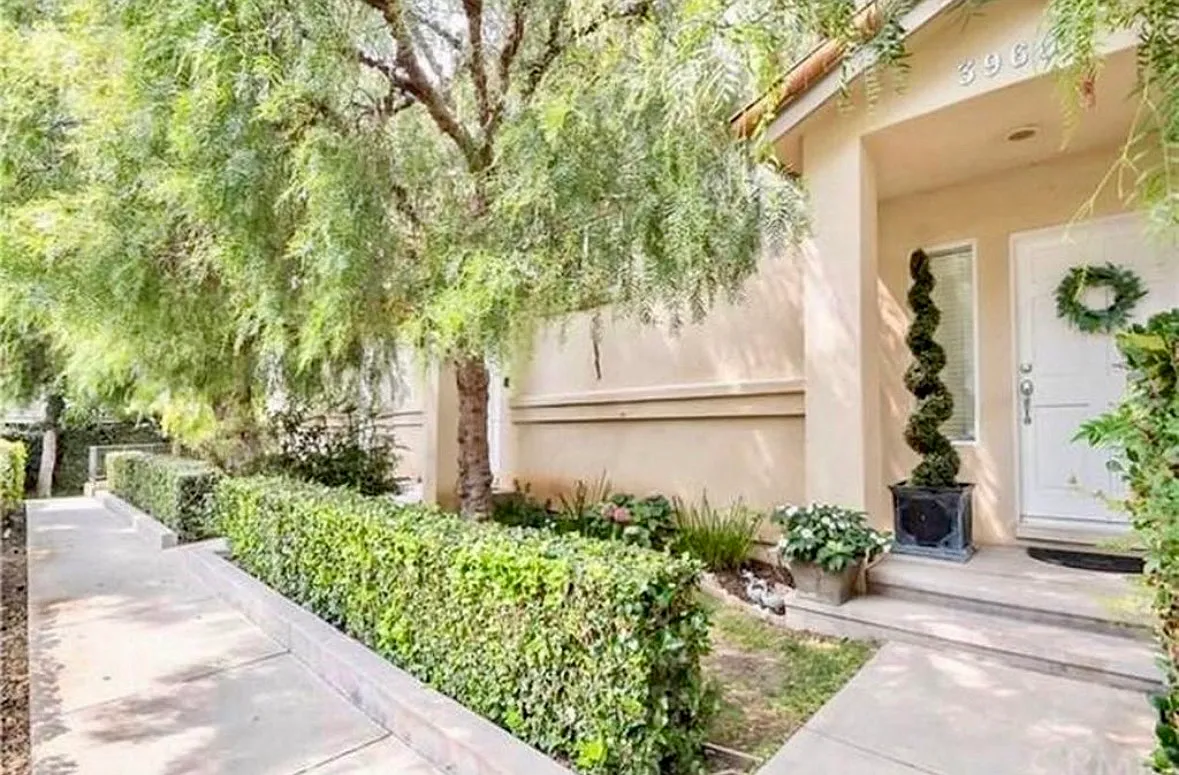 2 bed, 1168 sqft, $3,500 — Photo 1
