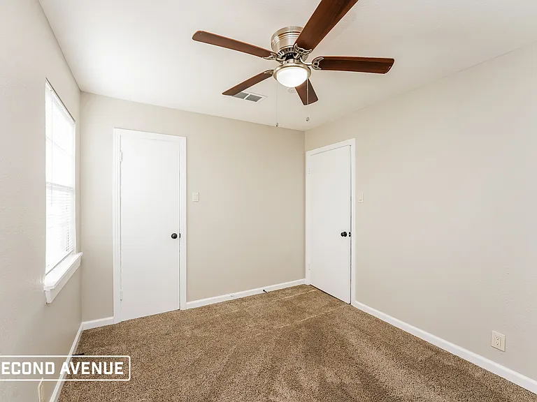 1819 Barlow Ave — Photo 9