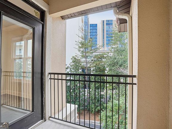 5th image of 3777 Peachtree Rd NE APT 932