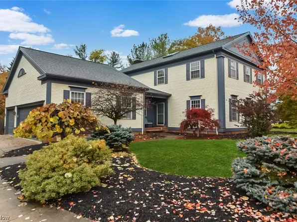 202 Brentwood Dr, Hudson, OH 44236