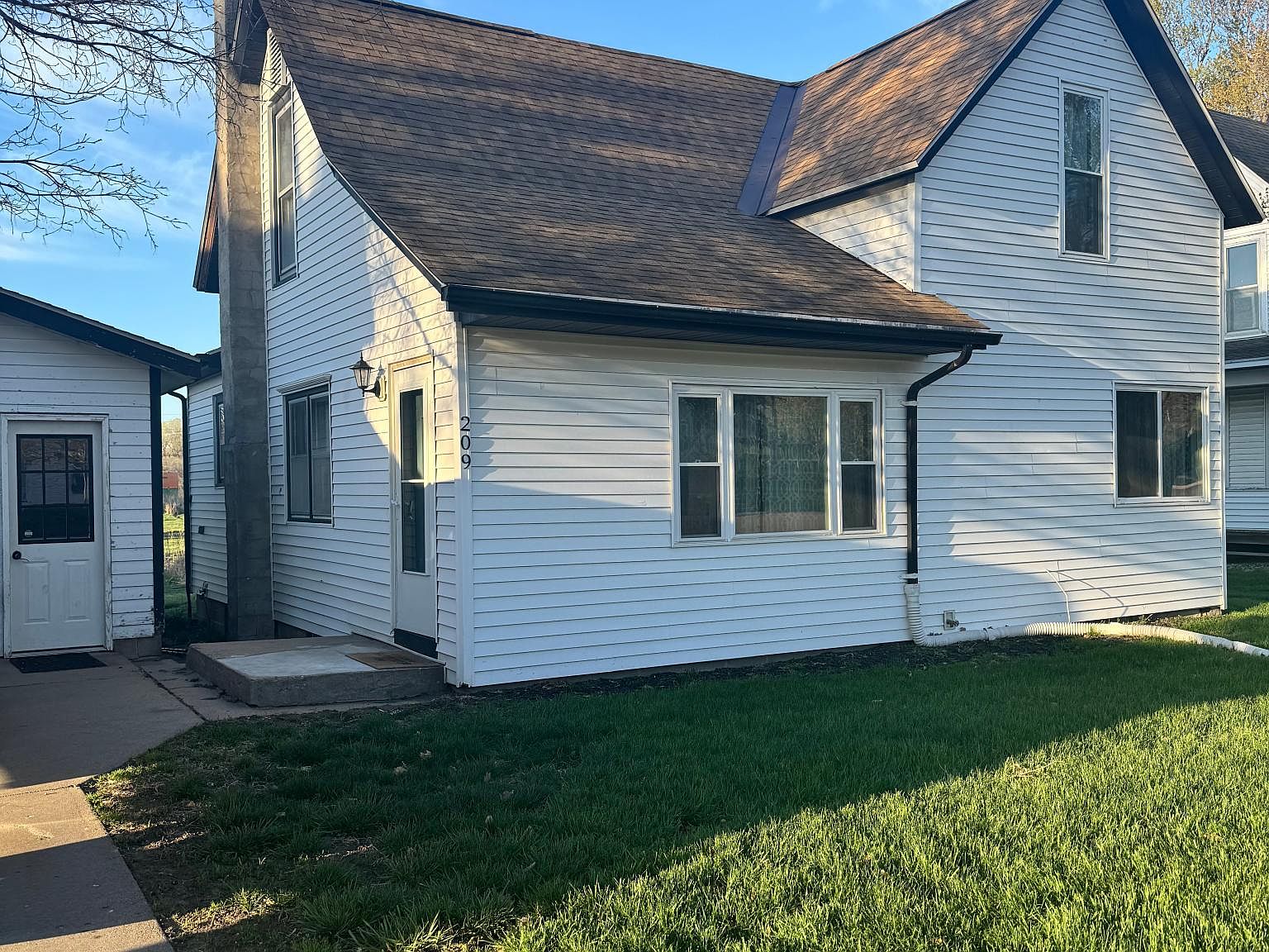209 W 2nd St, Kennard, NE 68034 Zillow